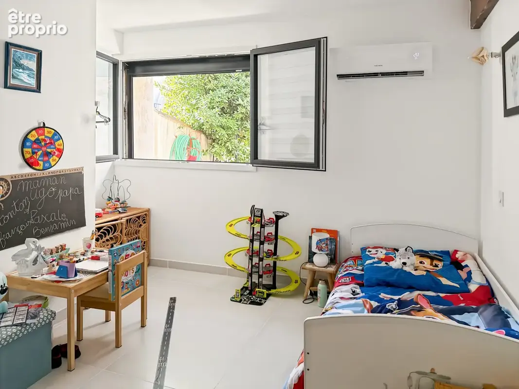 Maison 170 m2, 5 chambres, piscine, deux garages. - photo 8