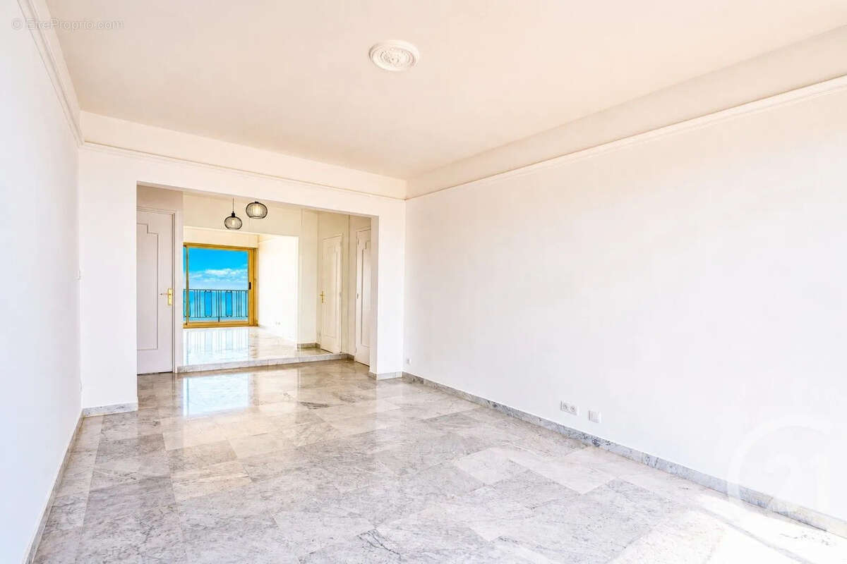 Appartement 70 m² à Roquebrune-Cap-Martin  - photo 5