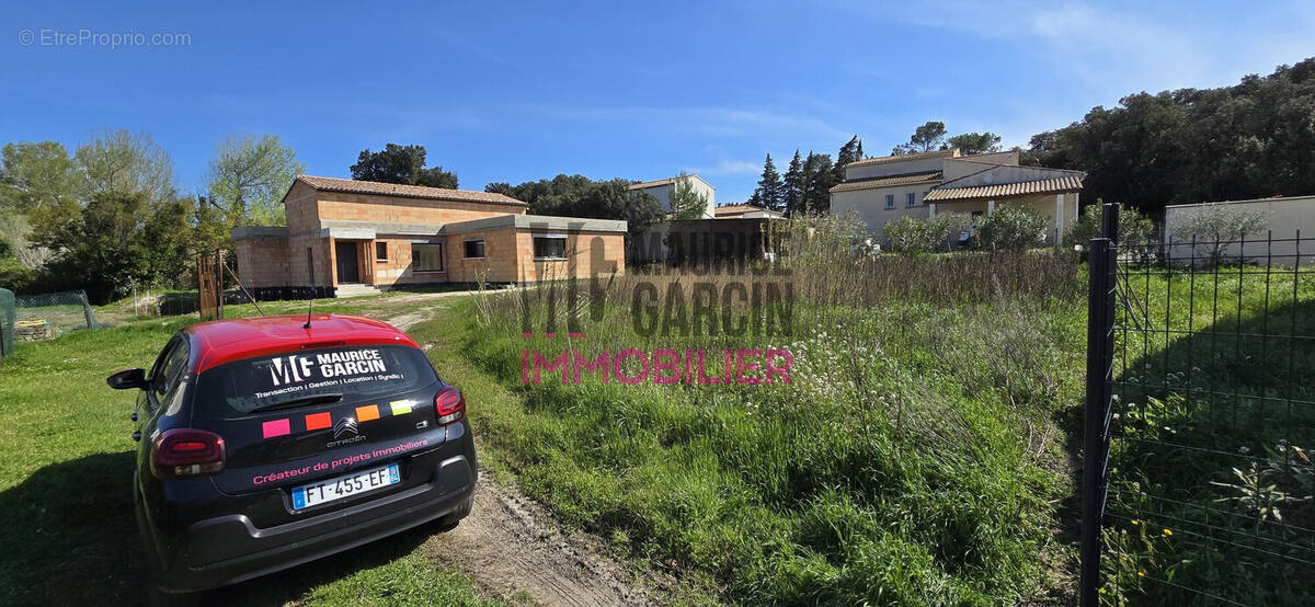 Terrain à ROCHEFORT-DU-GARD