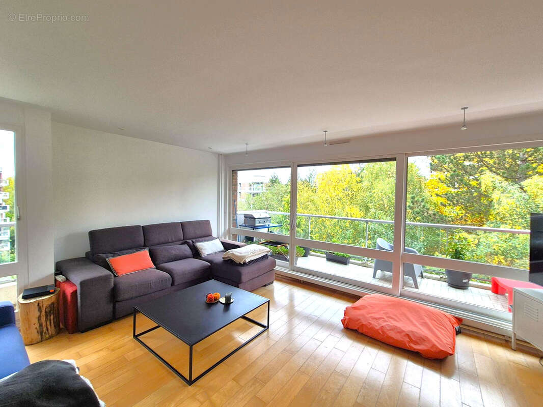 Appartement à JOUY-EN-JOSAS