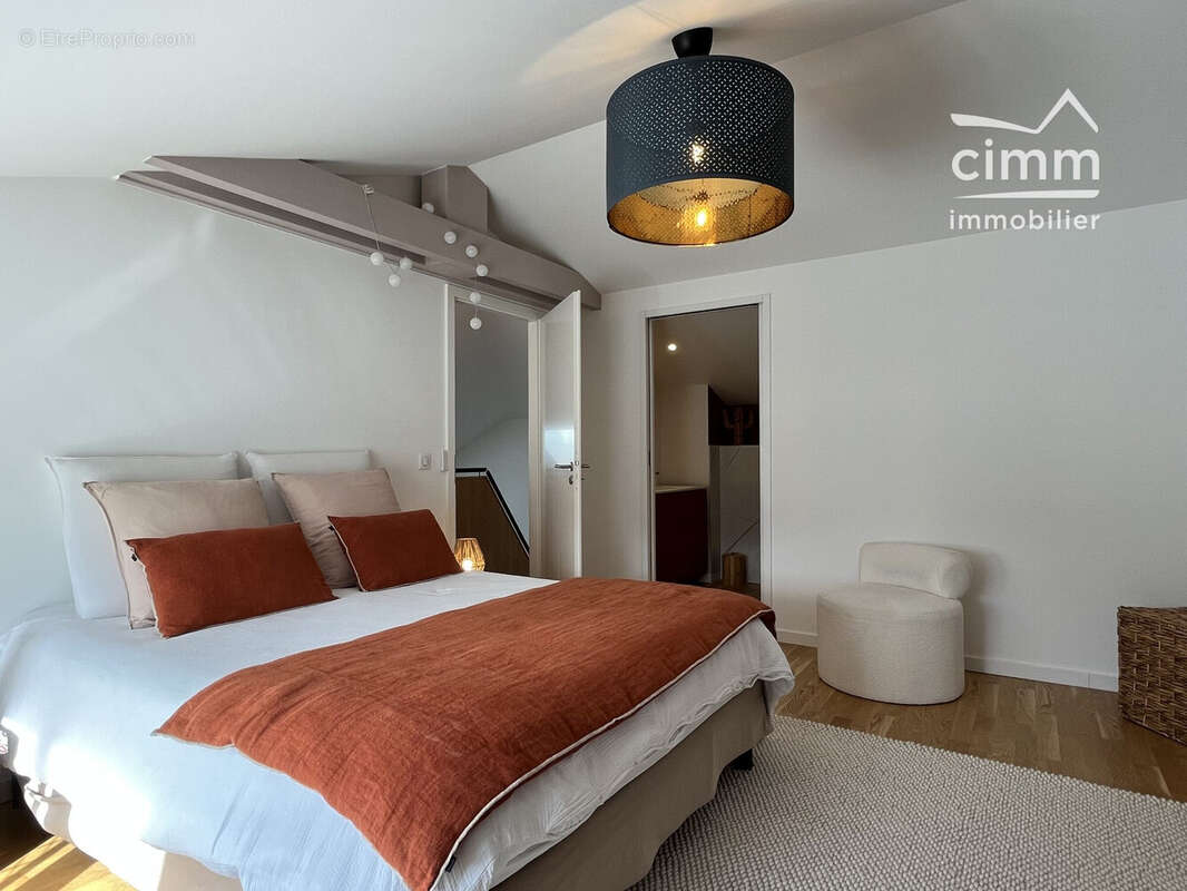 Appartement à CHALLES-LES-EAUX