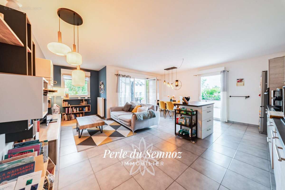 Appartement à SEYNOD
