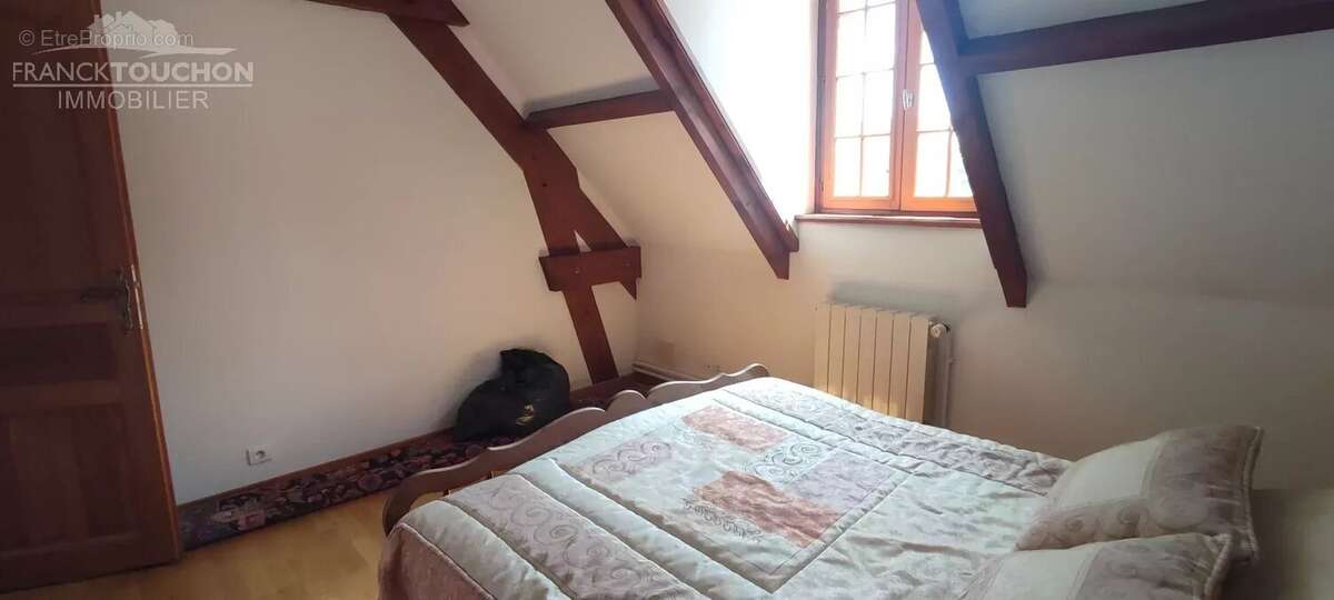 Maison à PERS-EN-GATINAIS