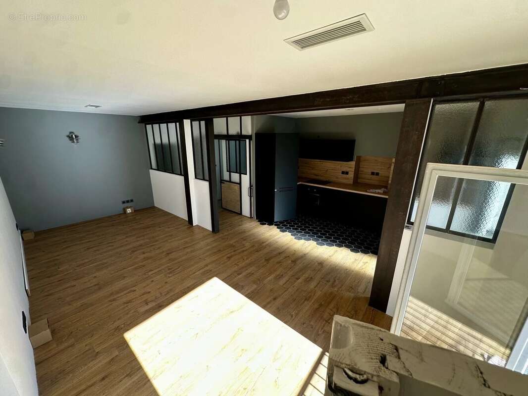 Appartement à MONTBAZIN