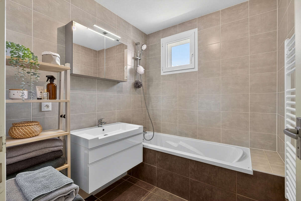 Appartement à AIX-LES-BAINS