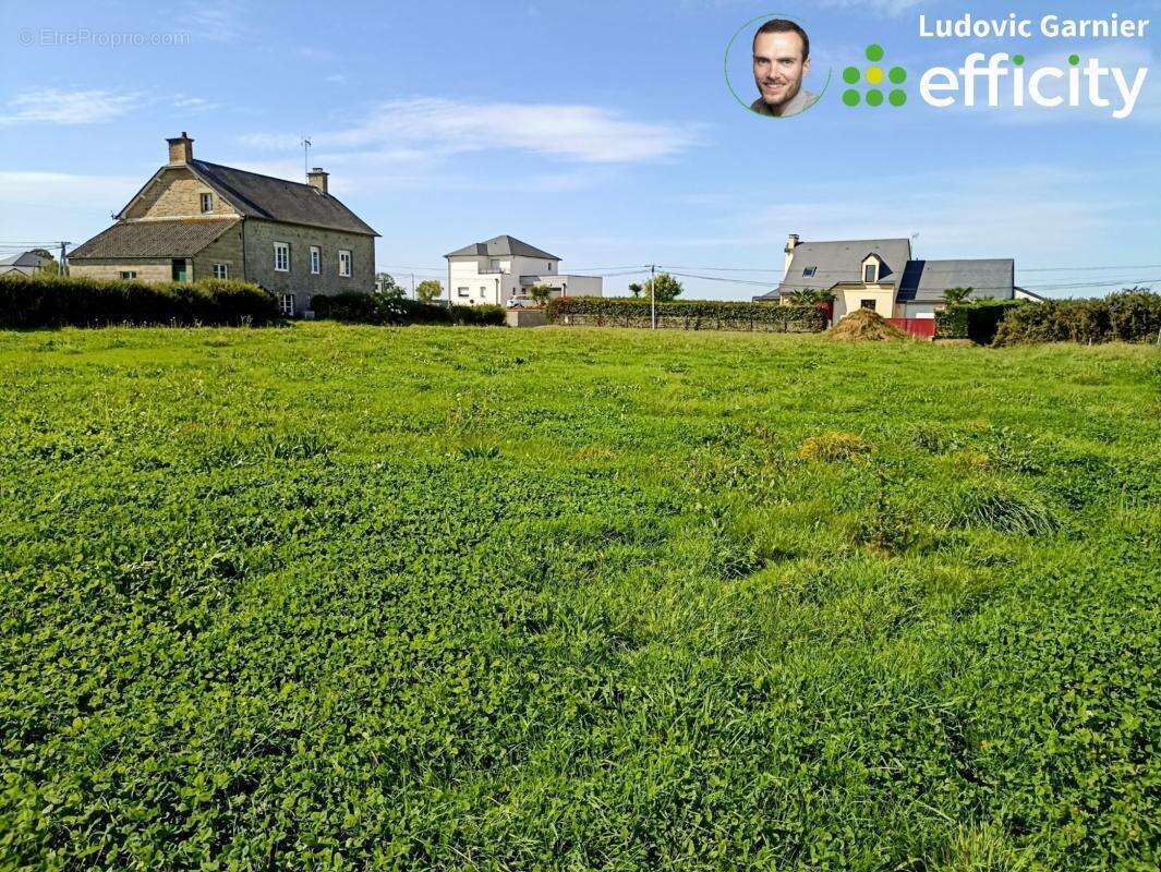 Terrain à SAINT-HILAIRE-DU-HARCOUET