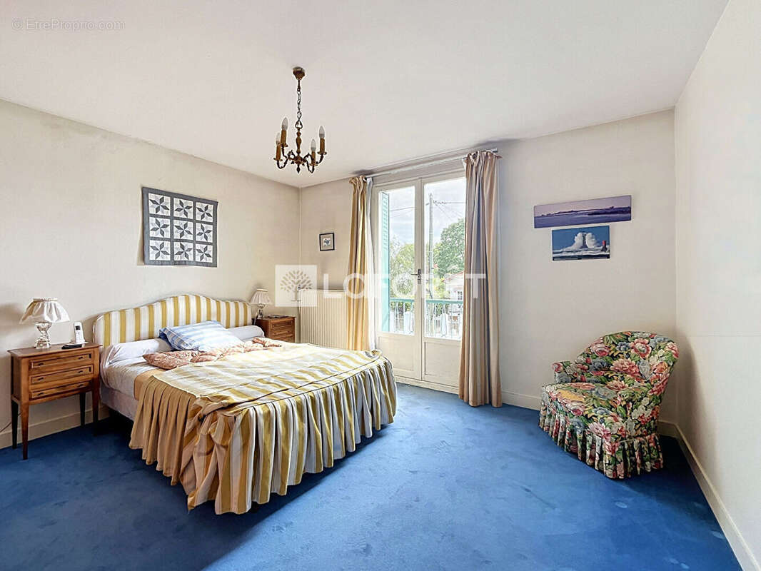 Chatou limite Le Vésinet -  Maison familiale 5 chambres avec jardin, sous-sol total et proche gare Vésinet-Le Pecq - photo 10