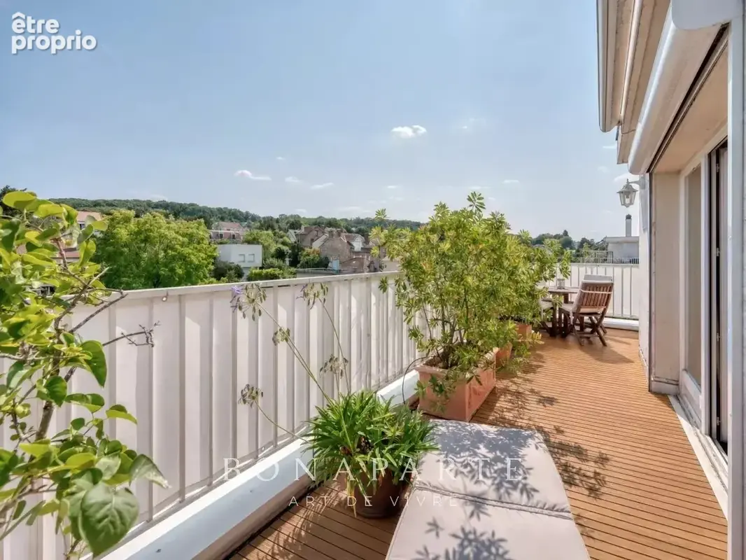 Dernier étage avec terrasse - photo 3