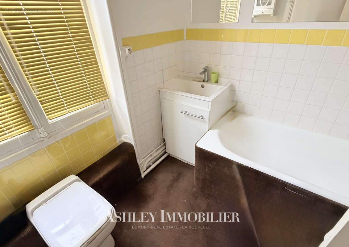 À vendre - maison de caractère à rafraichir - la rochelle - la genette - photo 20