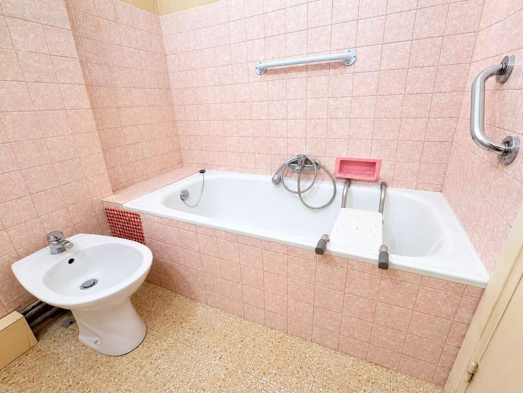 Appartement 60 m² à Nice  - photo 8