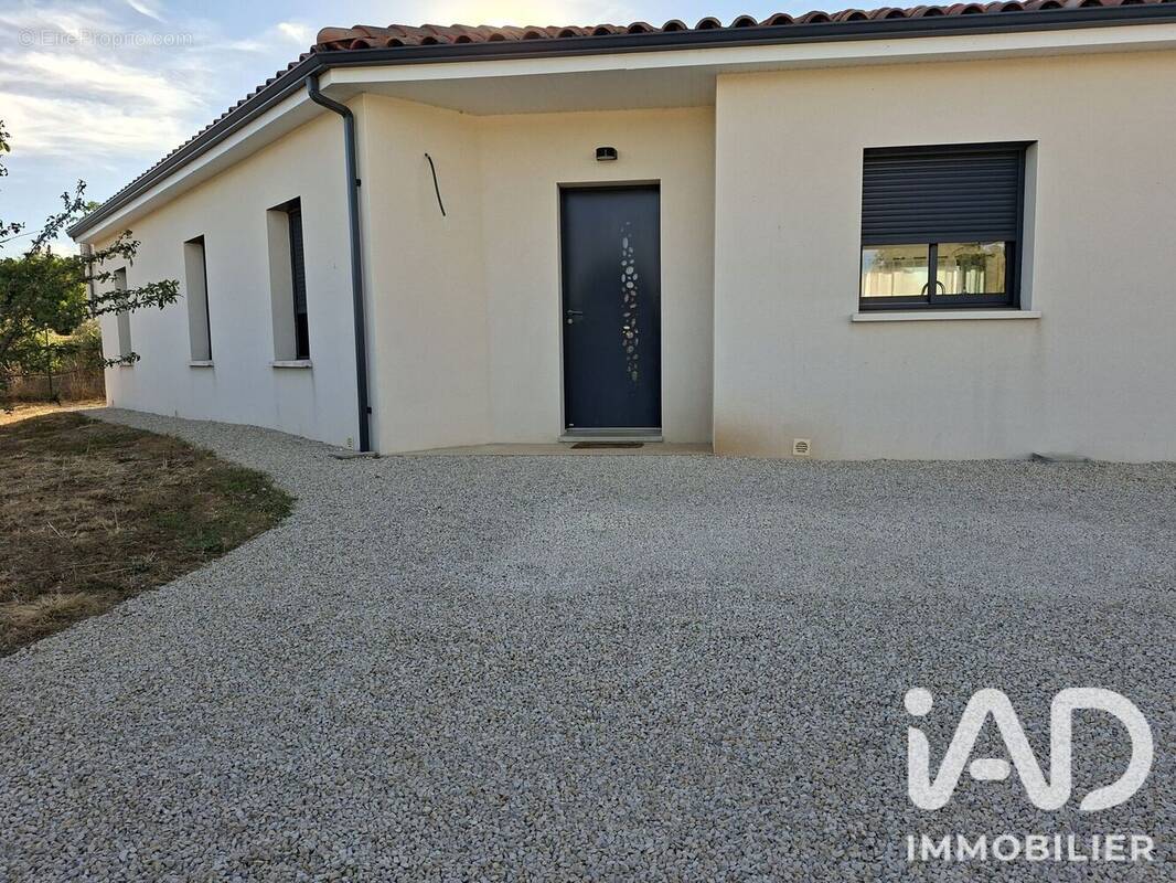 Photo 1 - Maison à BIARD