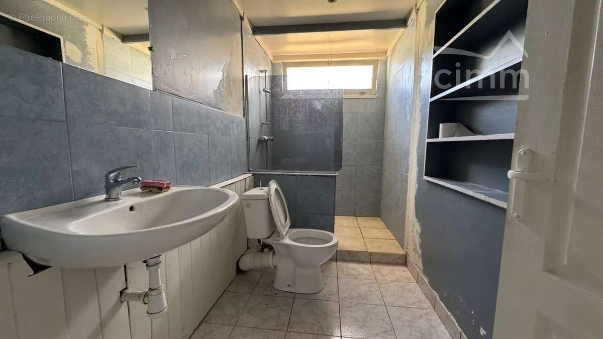 Maison à SAINT-BARTHELEMY-DE-VALS