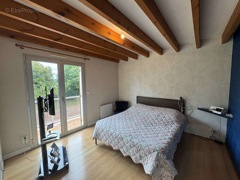 Maison à SAINT-MARTIN-DE-COUX