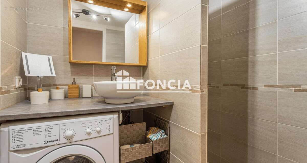 Appartement à LA CROIX-VALMER