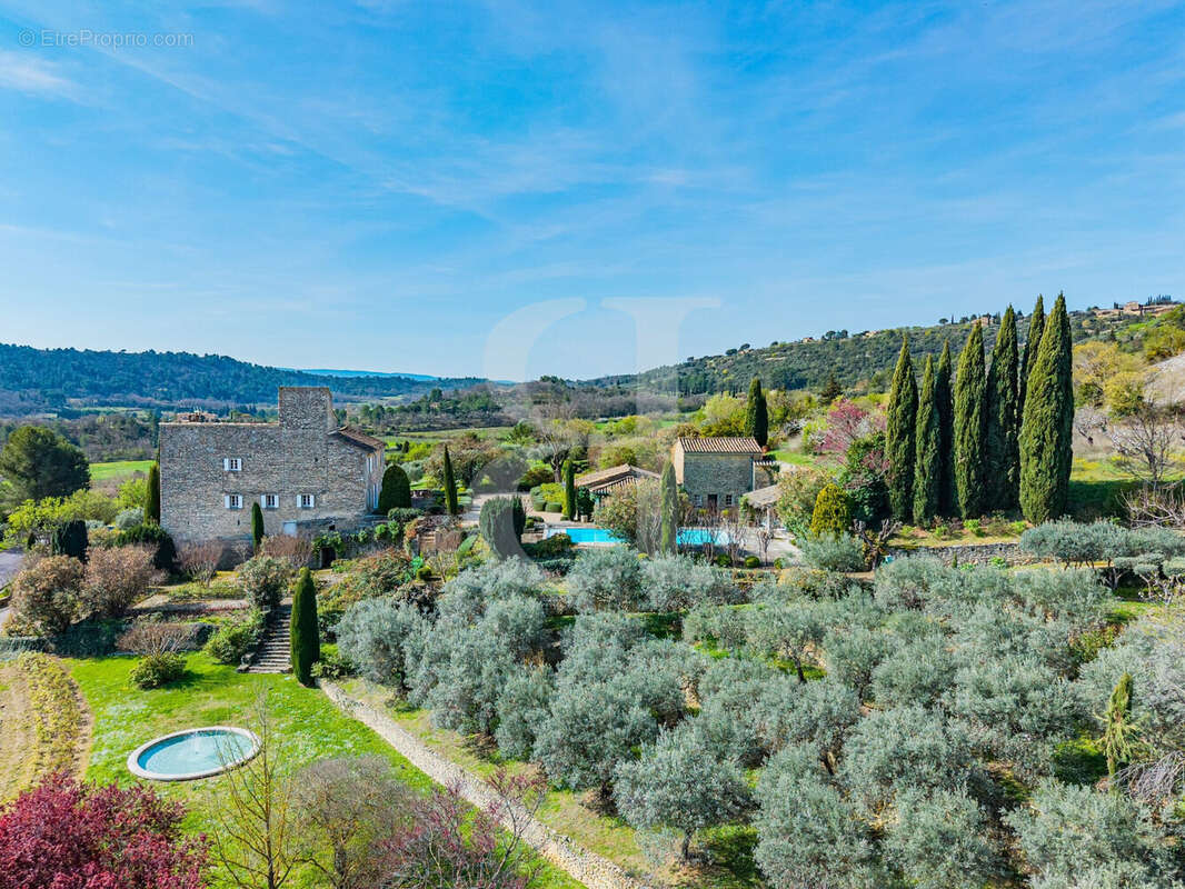 Maison à GORDES