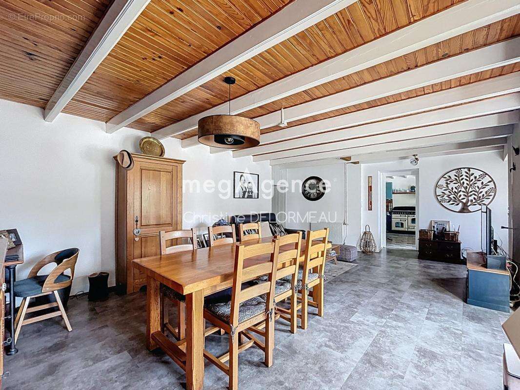 Maison à CHATEAUNEUF-D&#039;ILLE-ET-VILAINE