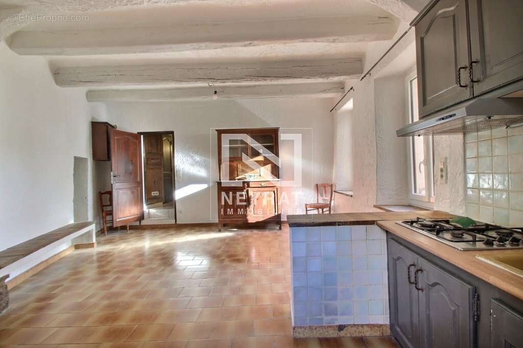 Appartement à FAYENCE