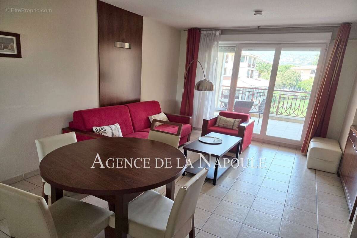 Appartement à MANDELIEU-LA-NAPOULE