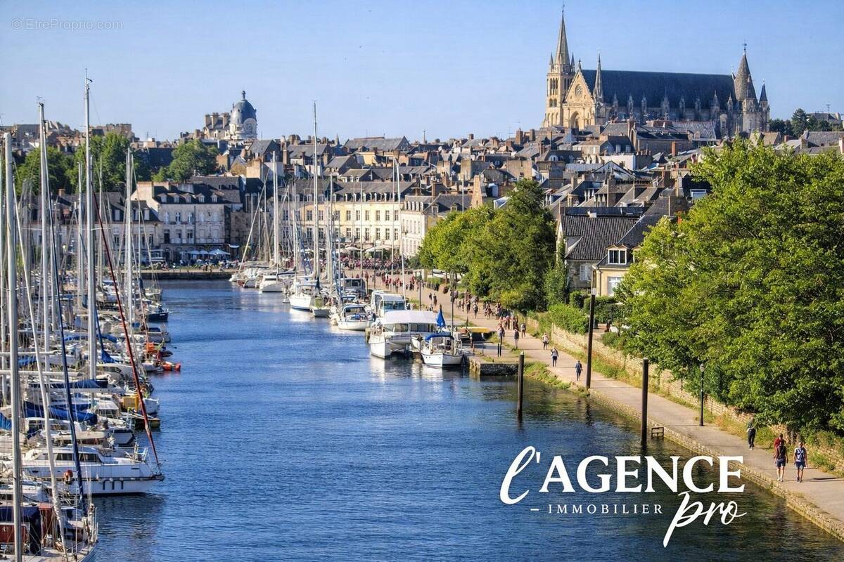 Commerce à SENE