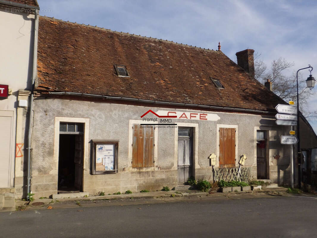 Maison à LE BRETHON
