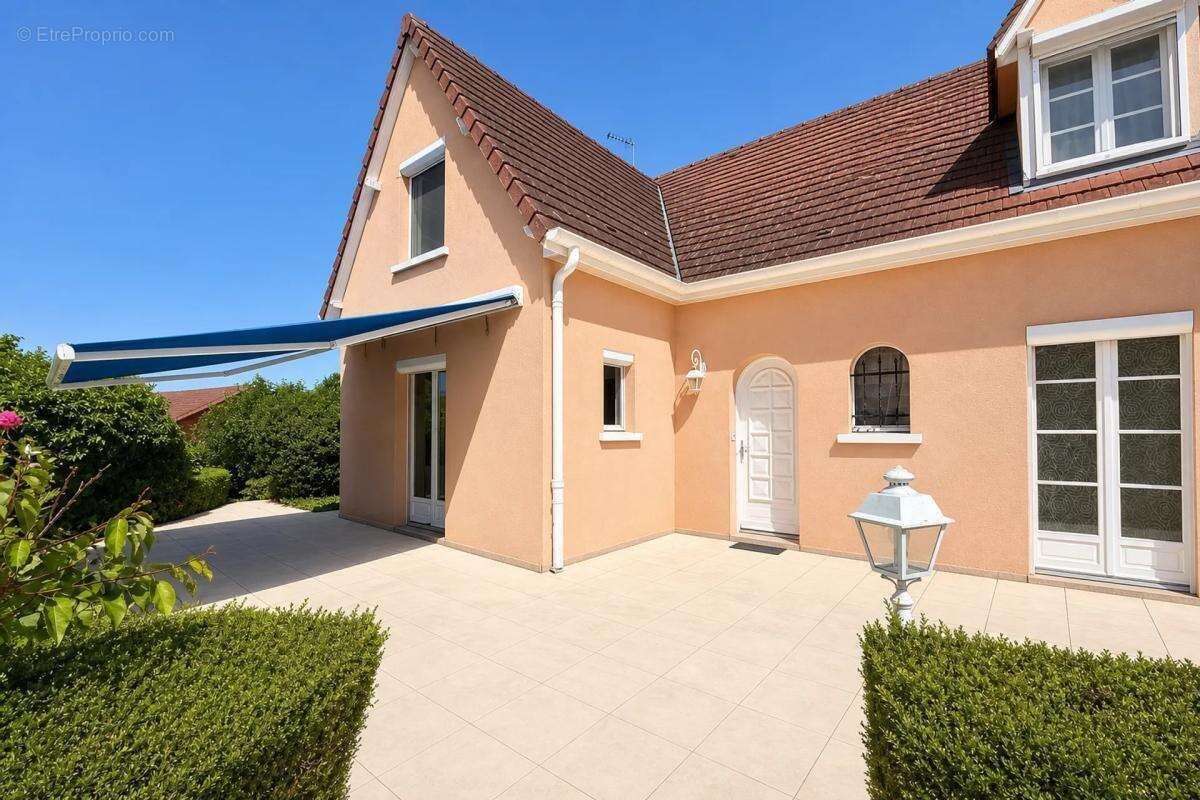Maison 6 pièces de 187 m² avec appt indép., véranda, garages - photo 3