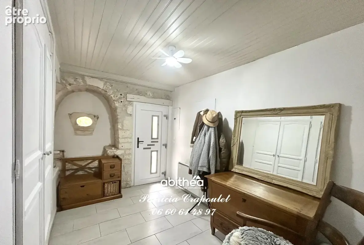 Proche de Barbezieux - Maison en pierre rénovée, 157 m2. - photo 2