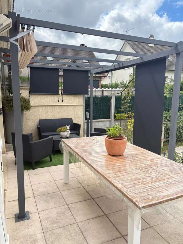 Maison à VIGNEUX-SUR-SEINE