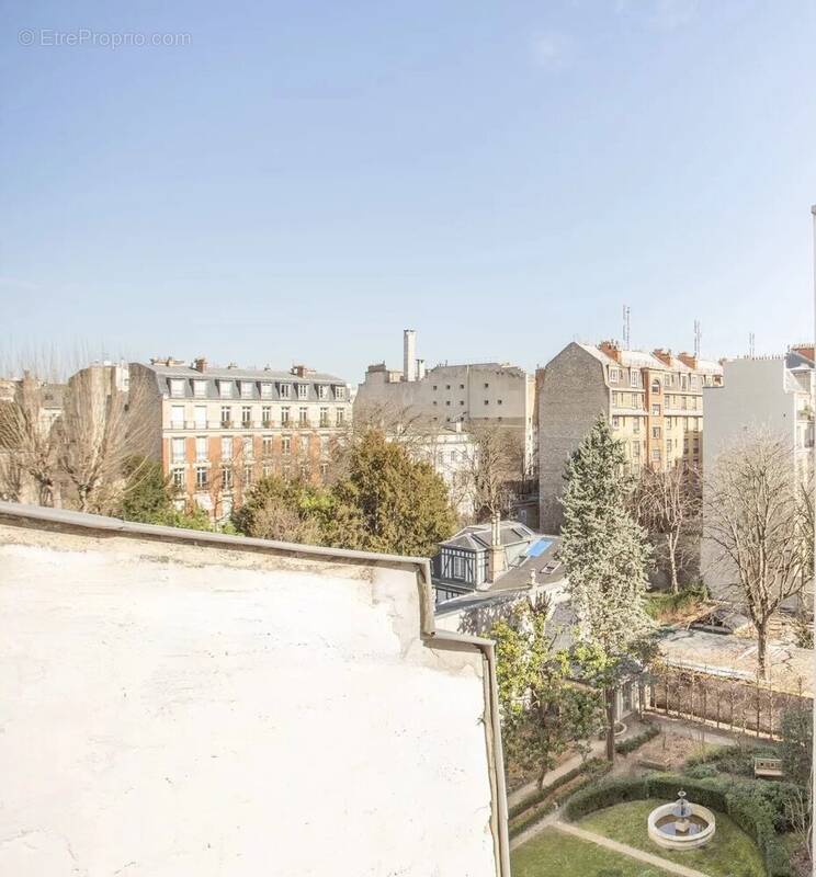 Appartement à PARIS-7E