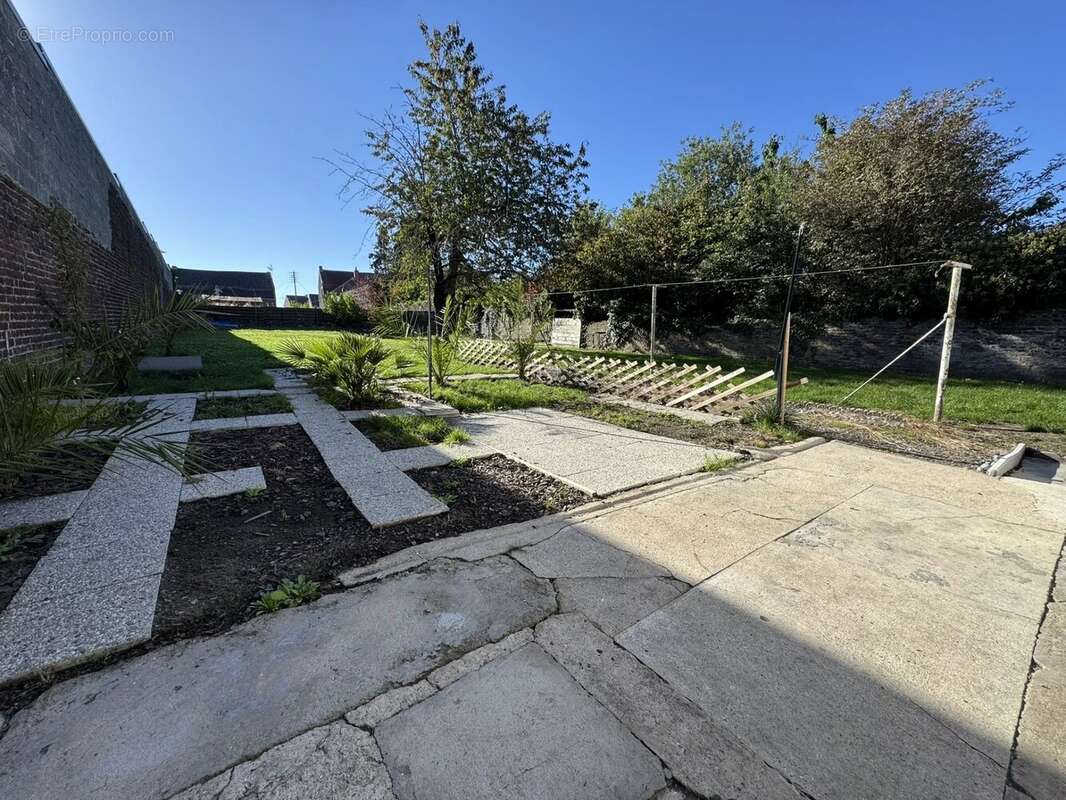 Maison à NEUVILLE-SUR-ESCAUT