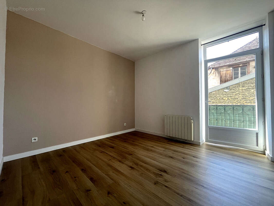 Appartement Montmorot / 4 pièces / 2 chambres / 80.77 m² - photo 5