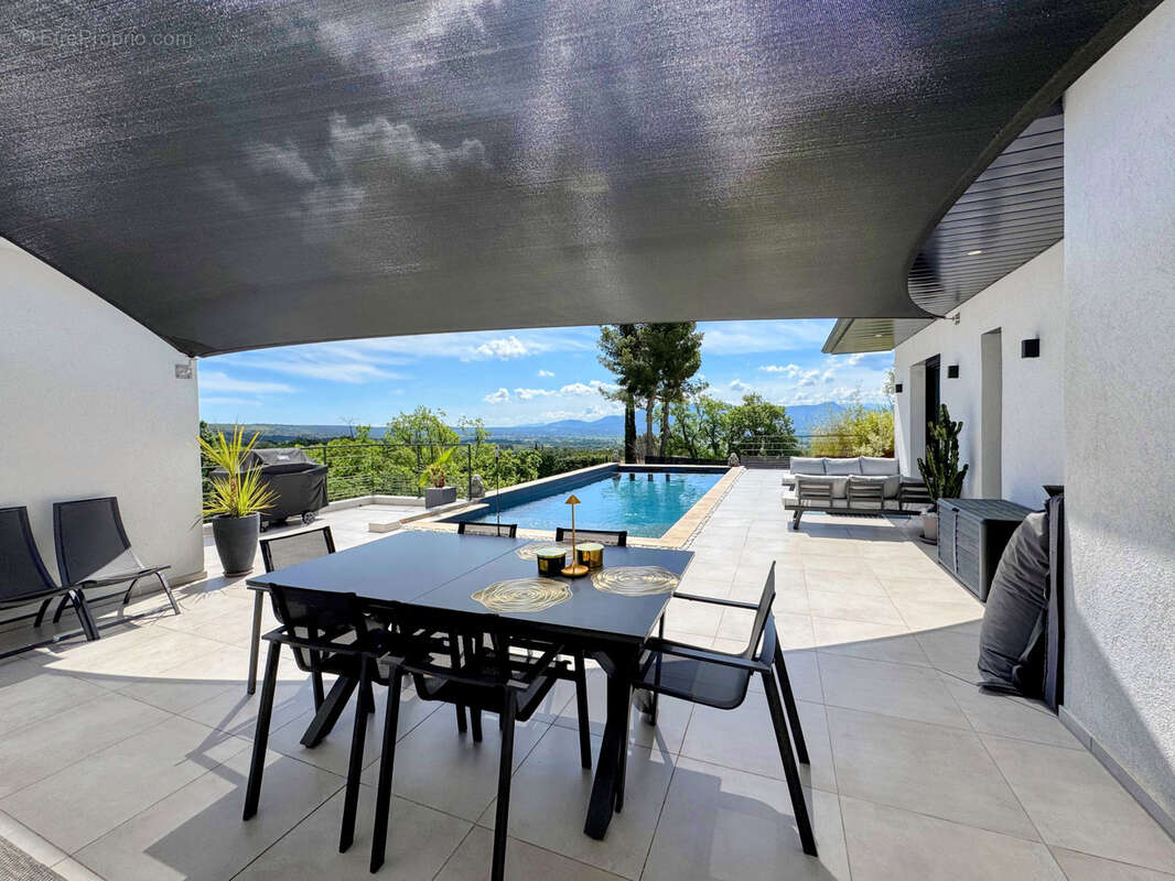 Maison à PUYLOUBIER