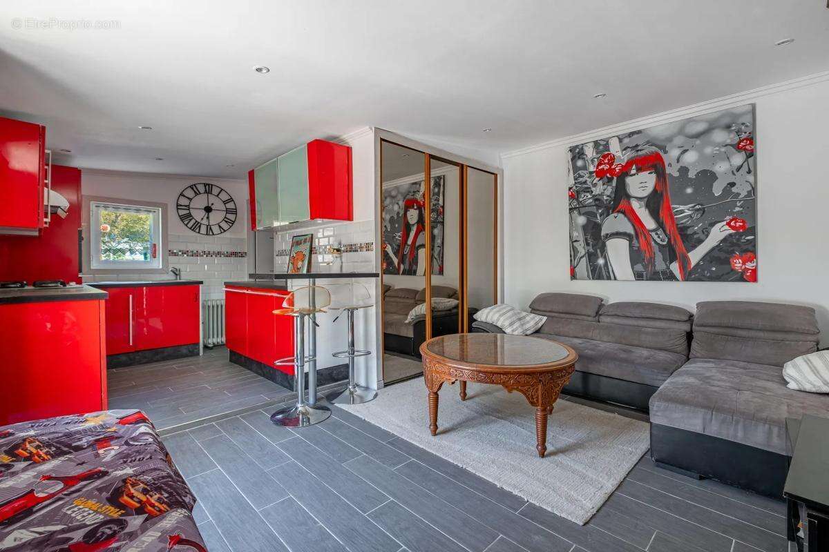 Maison à L&#039;ESCARENE