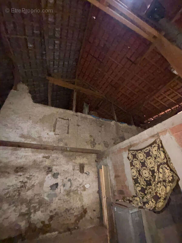 Maison à FLEUREY-LES-FAVERNEY