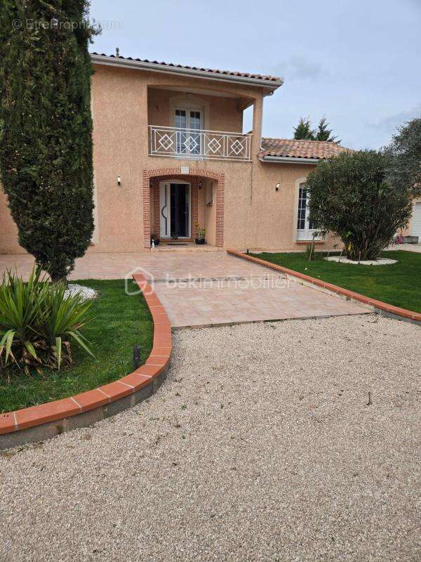 Maison à CASTELGINEST