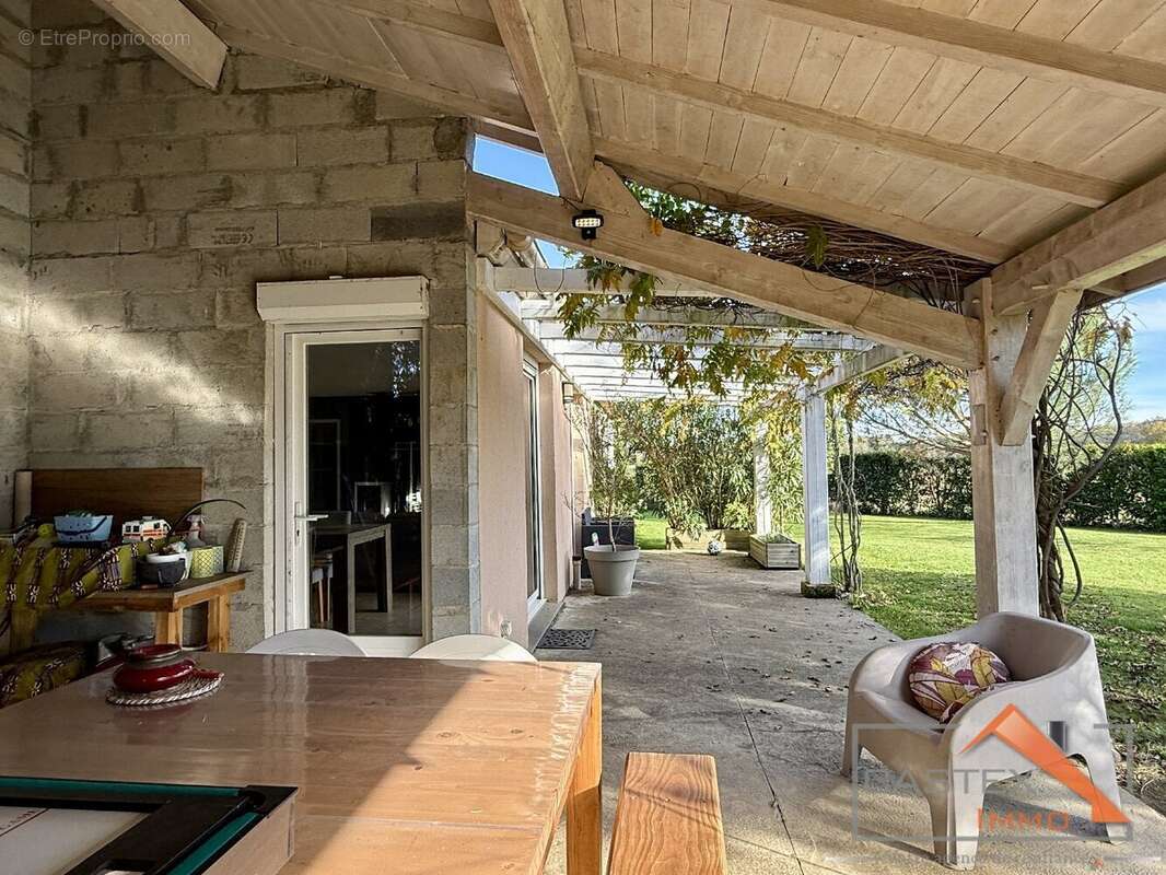 Maison à SAINT-MARTORY