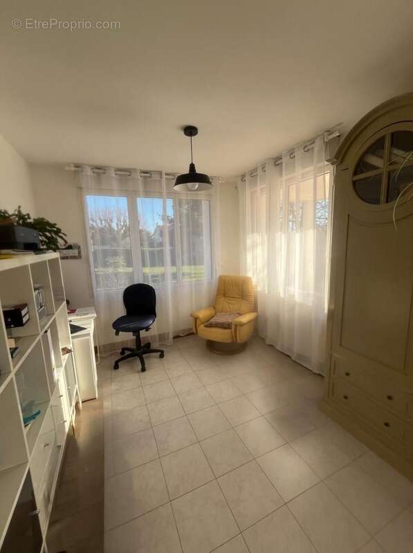 Maison à SAINT-JEAN-D'ANGELY