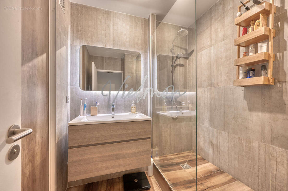 Appartement à ISSY-LES-MOULINEAUX