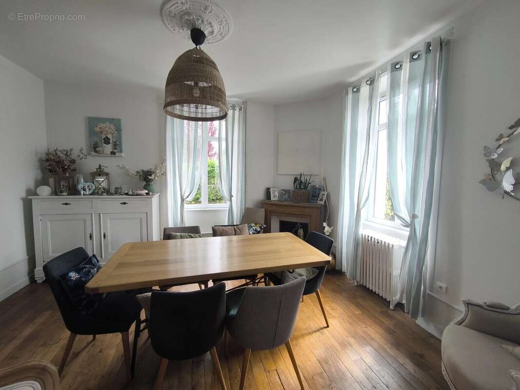 Maison à ROCHECHOUART