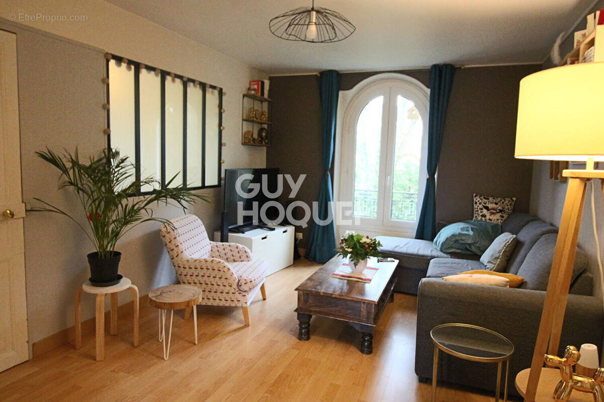 Appartement à LIMOURS