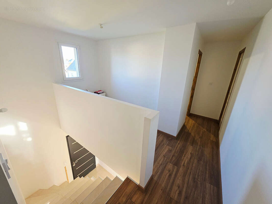 Maison à MINIAC-MORVAN