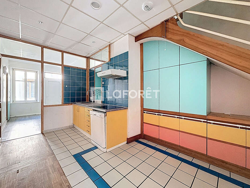 Maison à NEUFCHATEAU