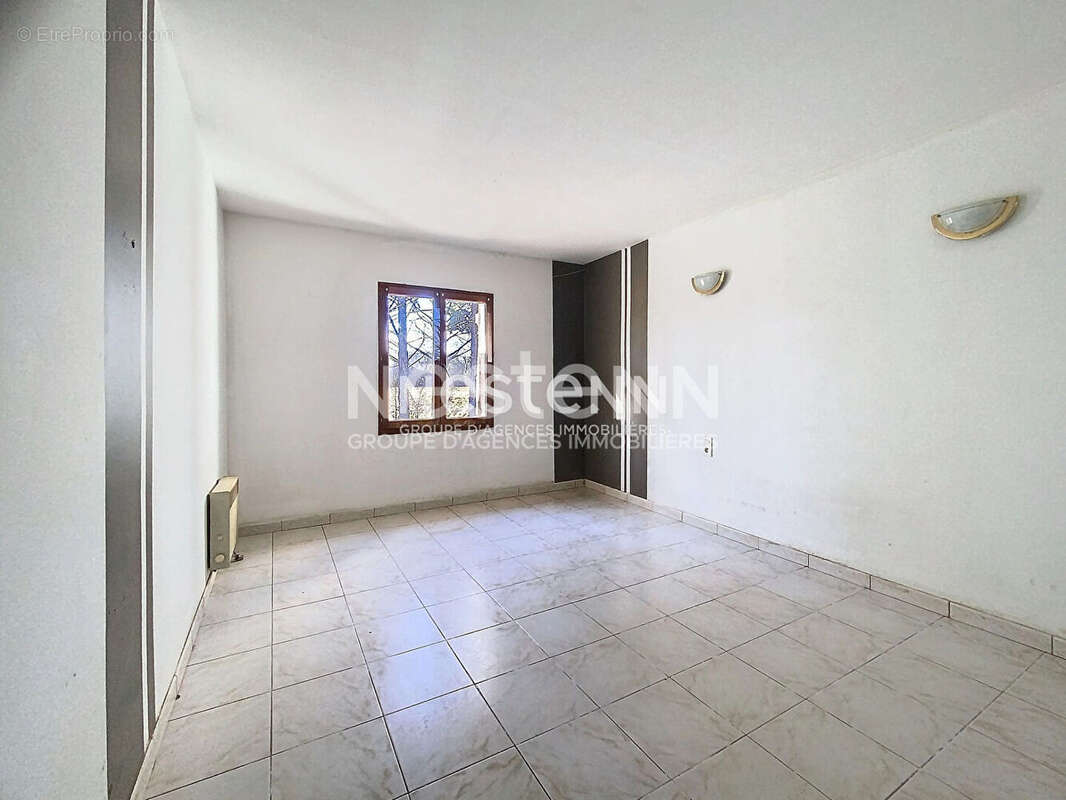 Maison à SEISSAN