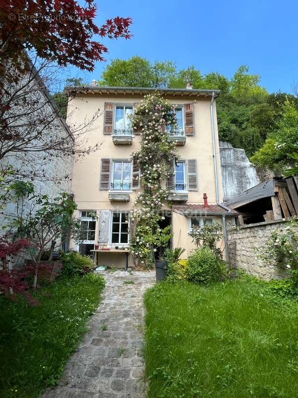 Maison à AUVERS-SUR-OISE