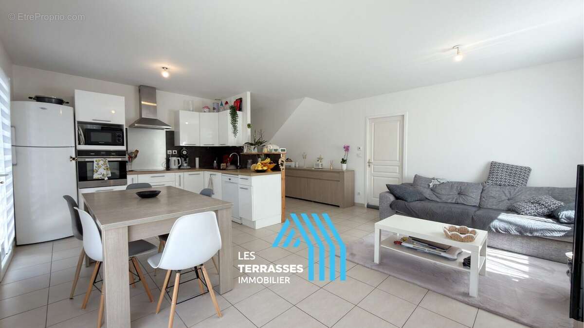 Maison à MONTELIMAR