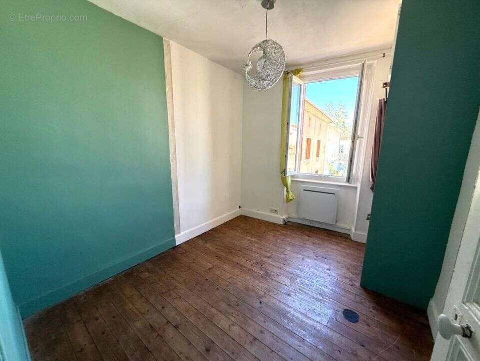 Maison à SAINT-CHRISTOPHE-ET-LE-LARIS