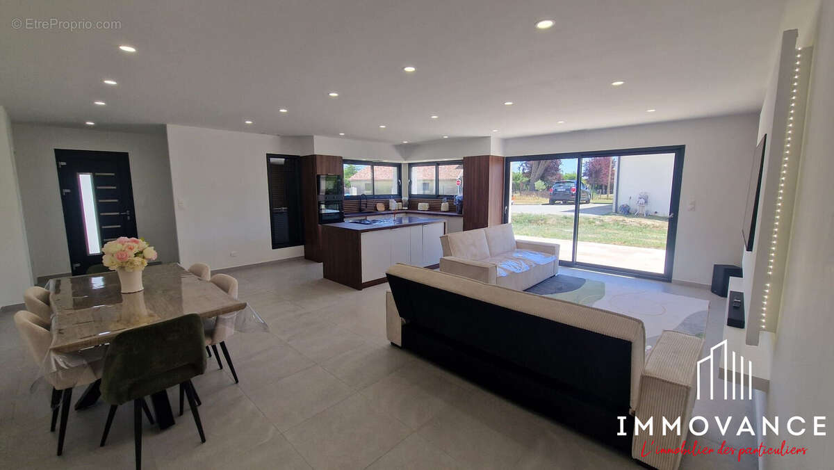 Maison à CASTELSARRASIN