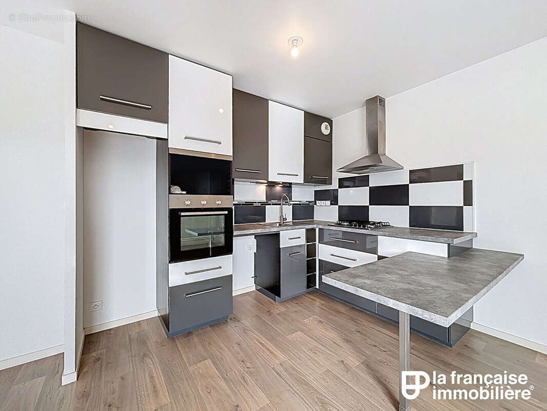 Appartement à LE RHEU