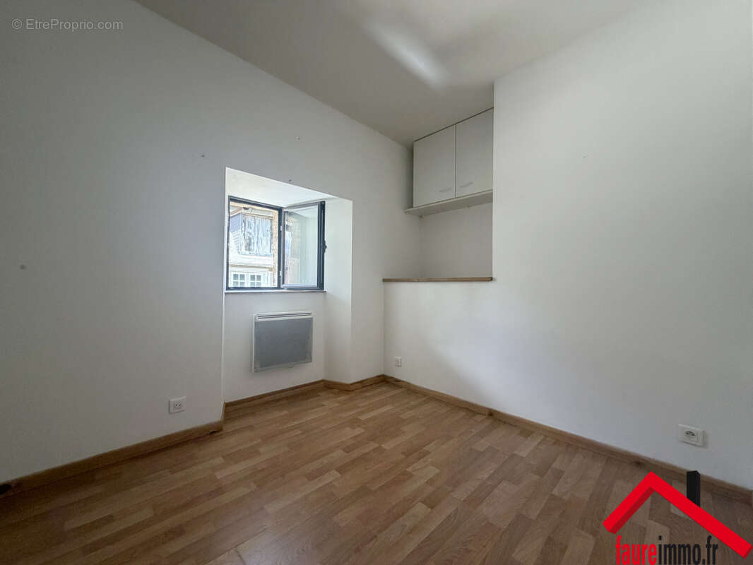 Appartement à JUILLAC