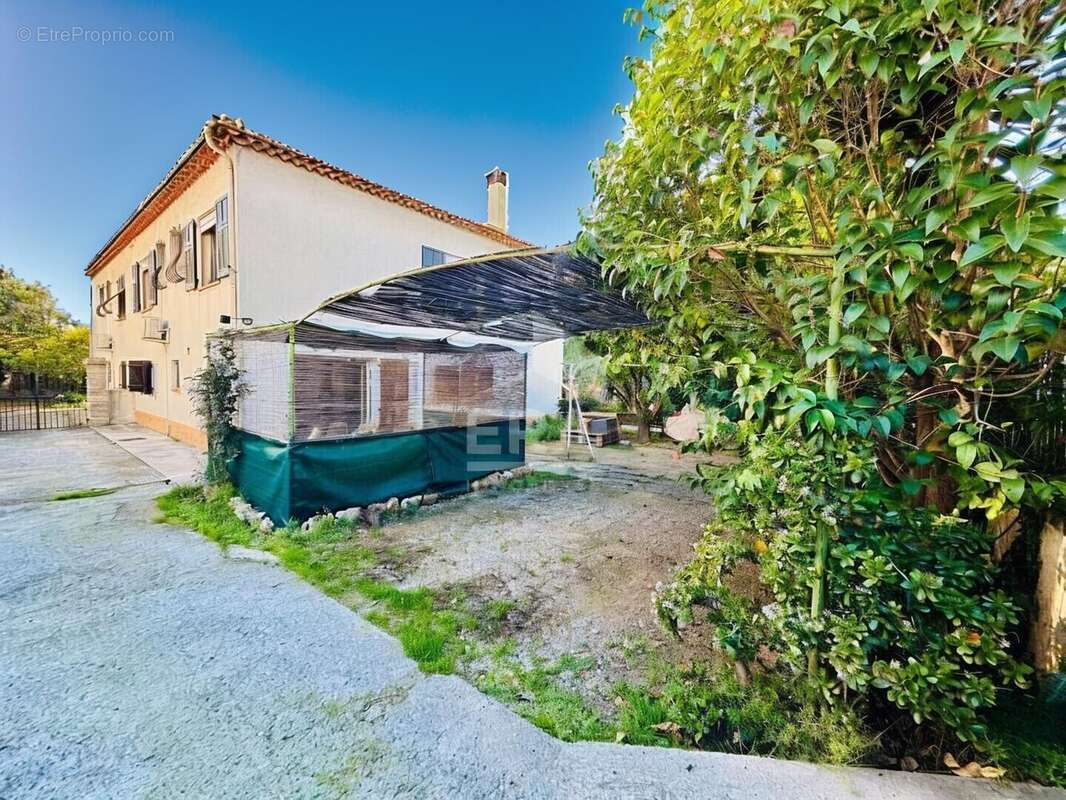 Maison à CAGNES-SUR-MER