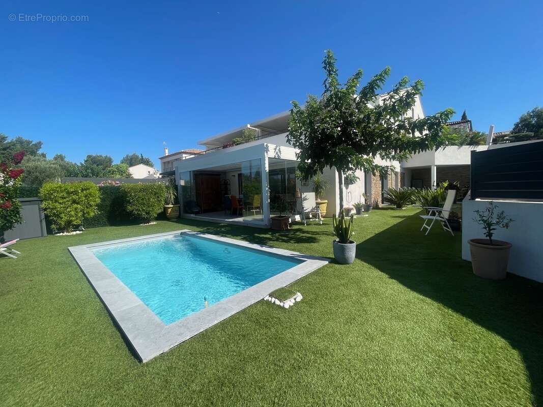 Appartement à SANARY-SUR-MER